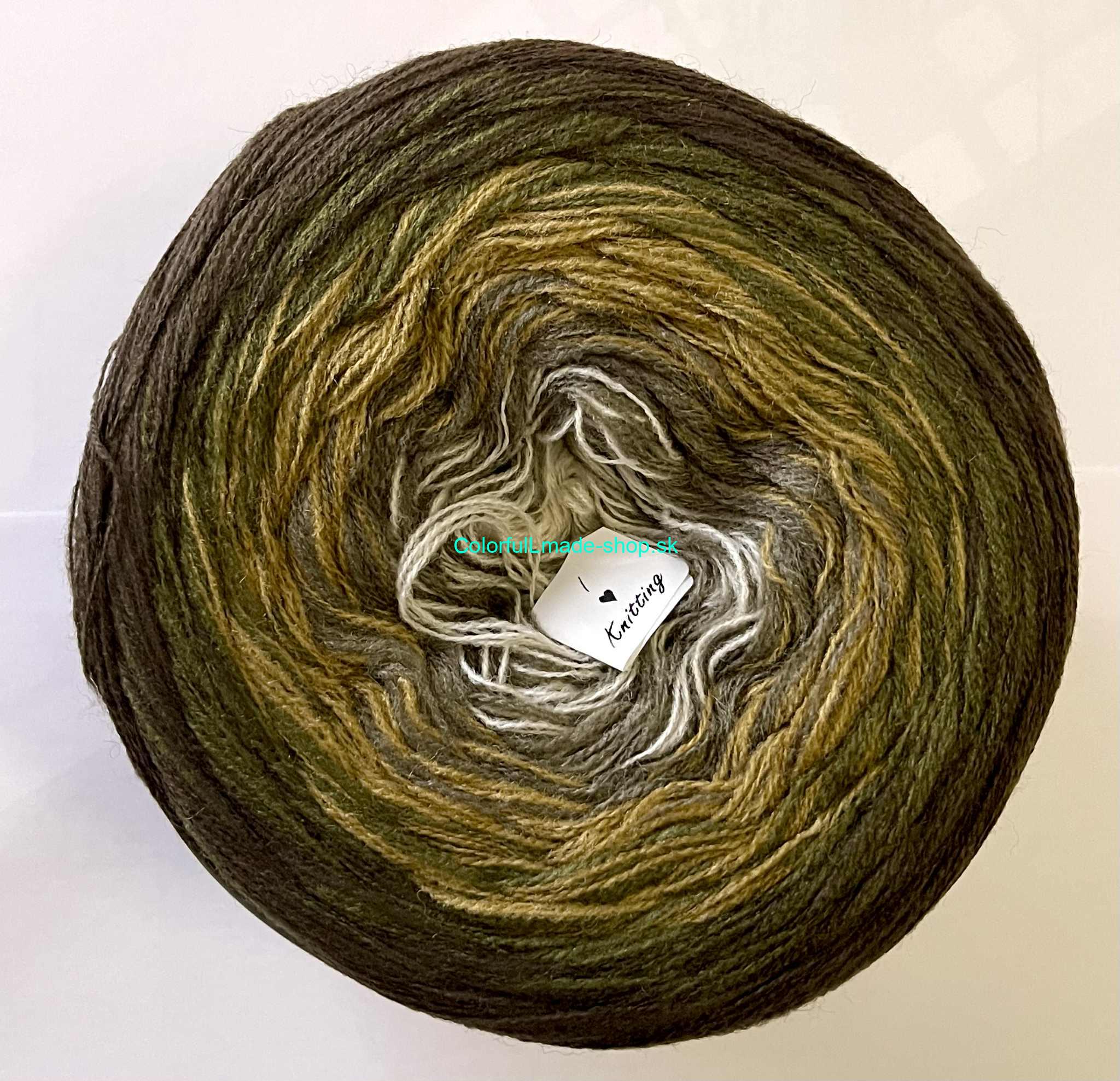 Woolly Cake - 02
